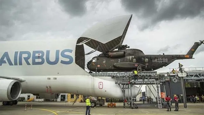 Năng lực vận tải "siêu khủng" của máy bay Airbus Beluga A300-600ST